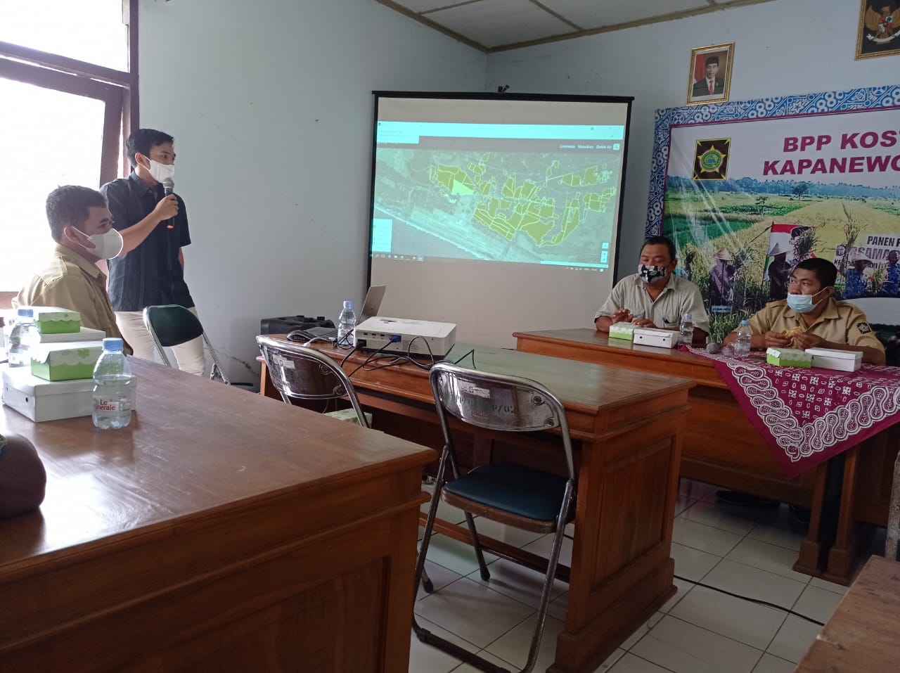 Sosialisasi_Aplikasi_ISTRI-KU_di_Kelurahan_Wates_2.jpg